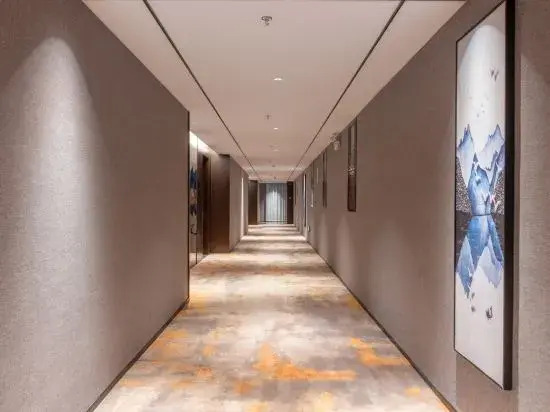 Golden Chau Apartment (Chaozhou Dongbao Plaza Zuoyicheng People's Square)