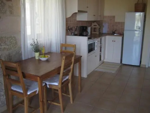 Amoni Holiday Homes