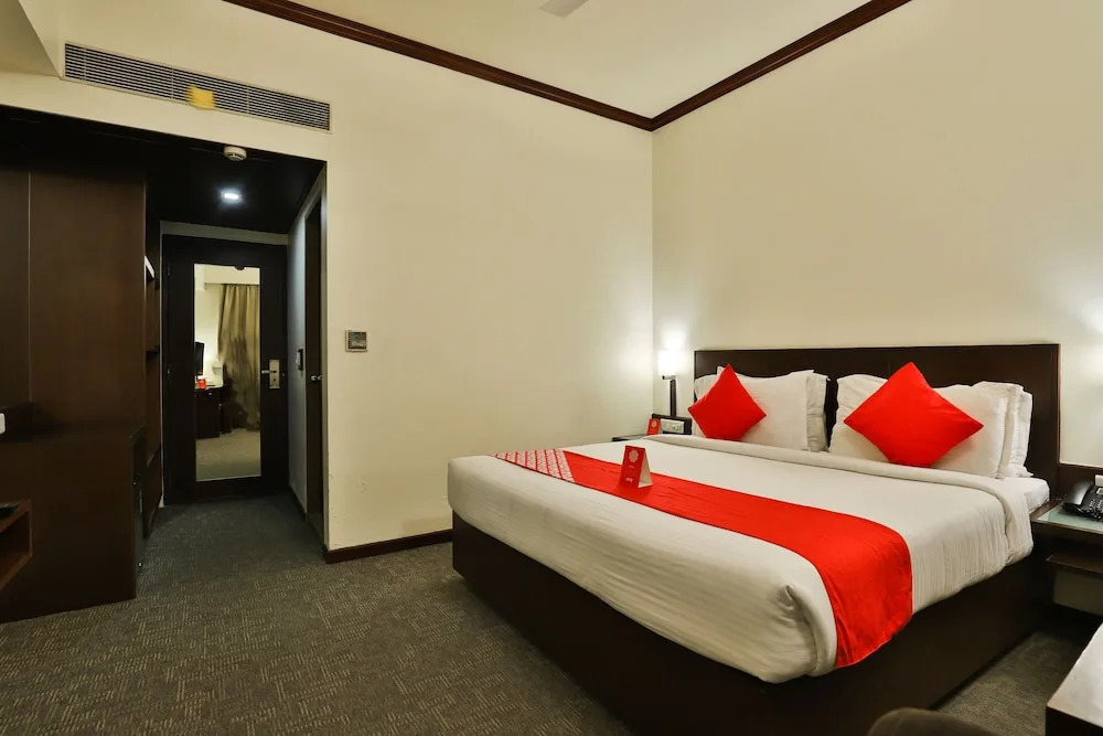 OYO 4320 Hotel Aum Regency