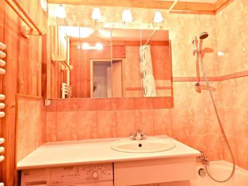 Apartment Appartement 6 Personnes Avec Cuisine ÉquipÉe Aux MÉnuires