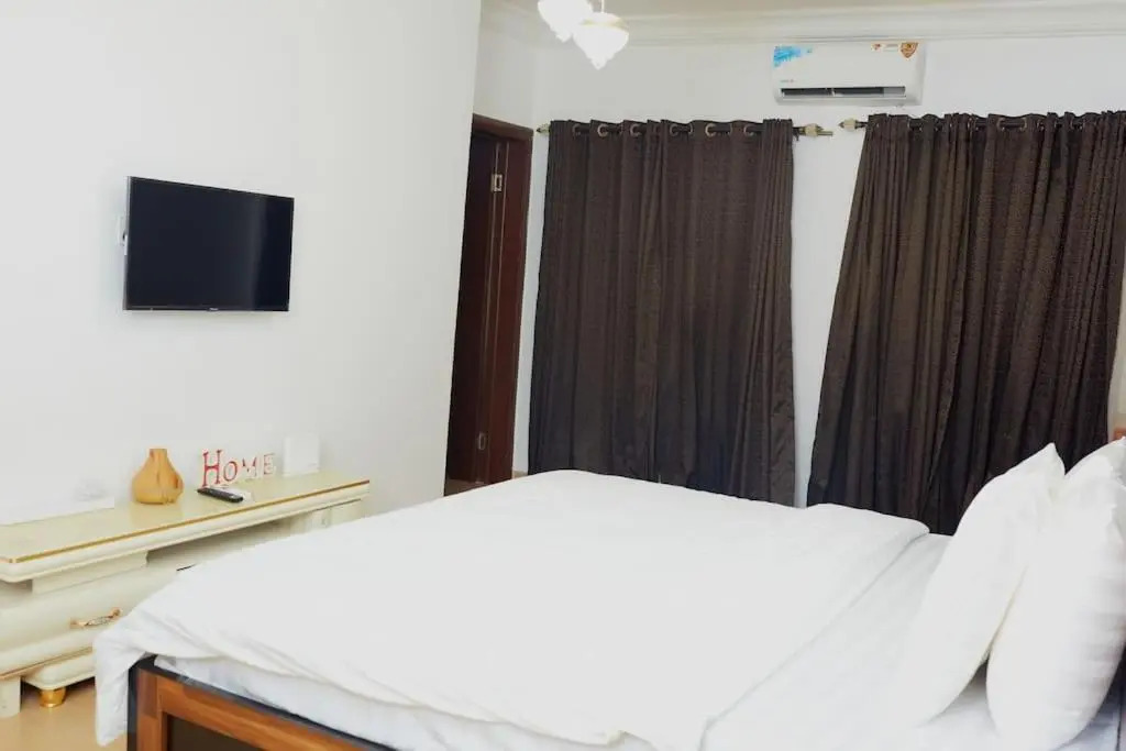 Classy 3 Bedroom Terrace apartment