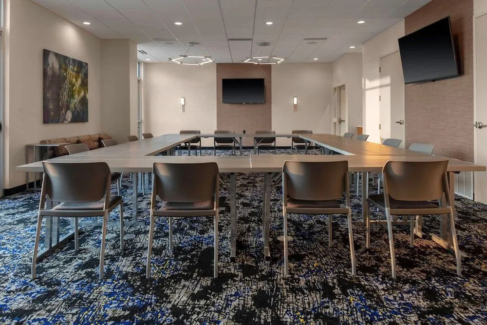 SpringHill Suites Kansas City Airport