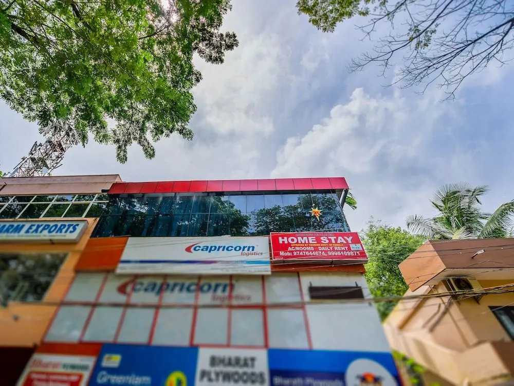 OYO 14757 Home Charming 2BHK Kundanoor
