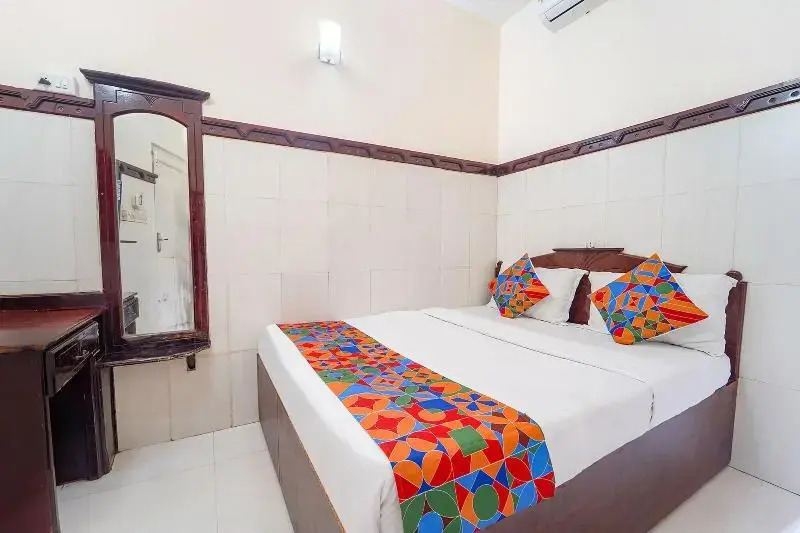 OYO 40141 Ascot Hotel