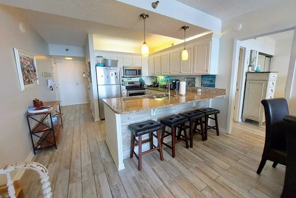 Shoalwater 1102 3 Bedroom Condo by RedAwning