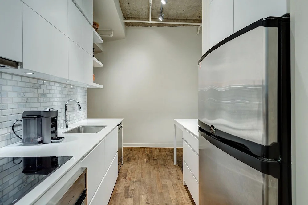 Unity Condo by Hometrotting