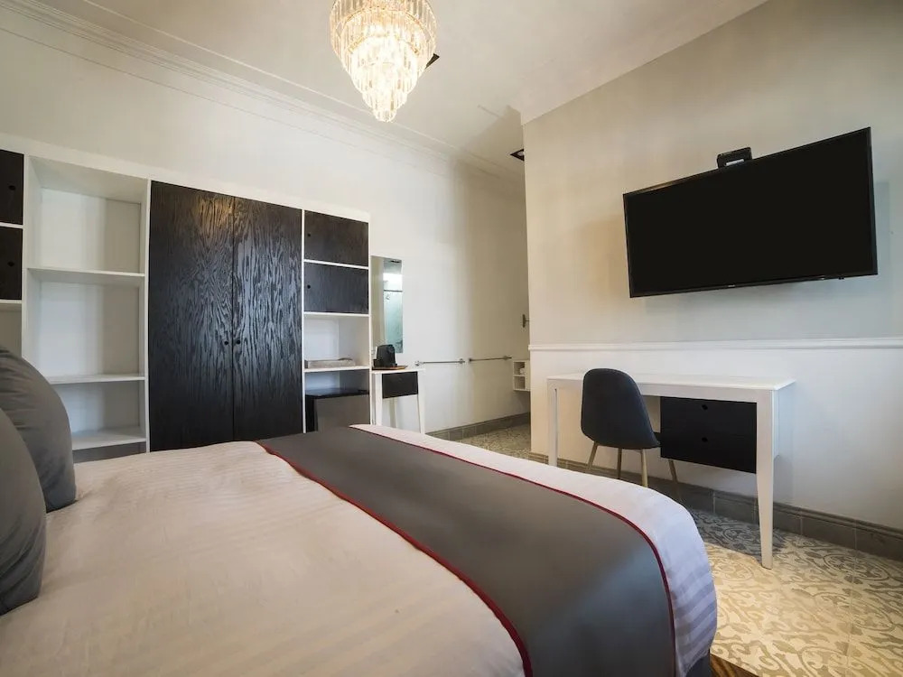 Hotel Business Real 500