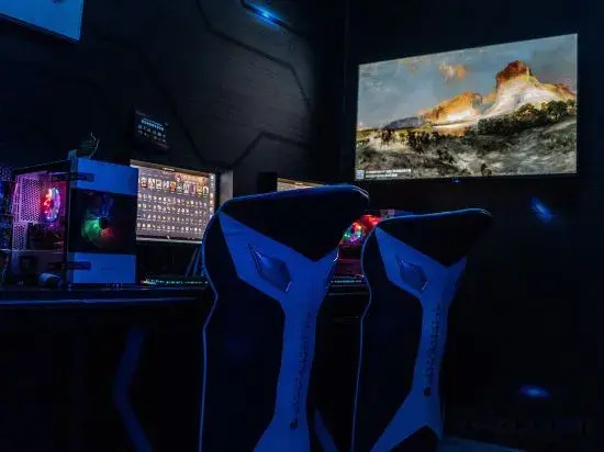 Taiyuan White Shark Premium E-sports Homestay (Gongyuan Times City)