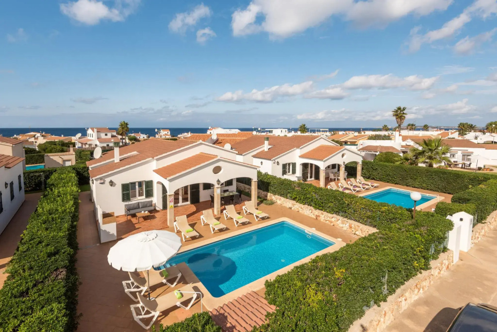 Villa Tonia by Villa Plus