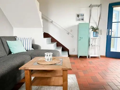 Ferienwohnungen Ostseestern - 7 Apartments, Obstgarten, Lagerfeuer, Spielplatz, Fußbodenheizung, Parken