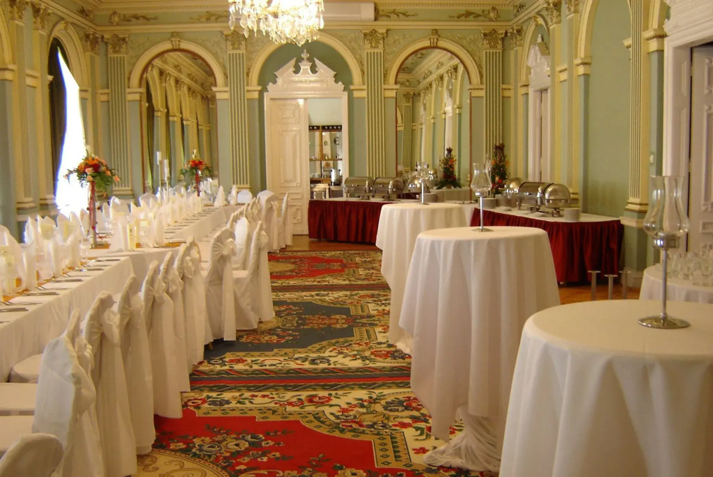 Tisza Hotel
