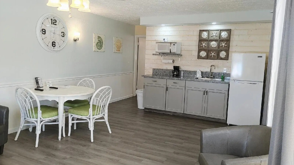The Beacon Beachfront Bed and Breakfast