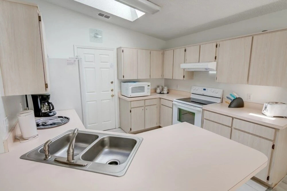 Peaceful Windward Cay 3 Bedroom Home by Redawning