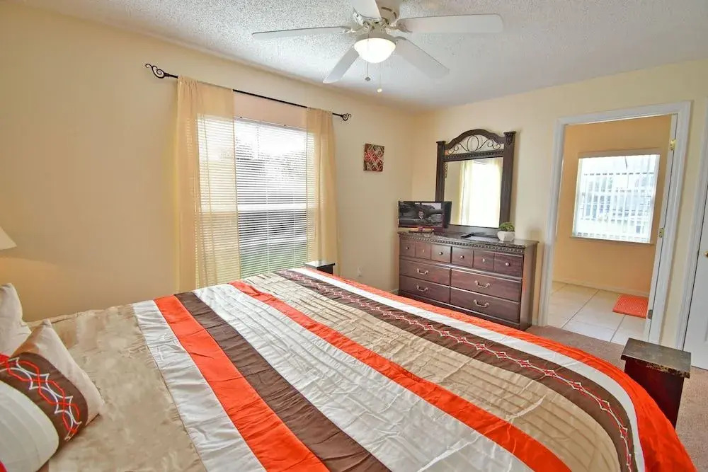 712SW Place In The Sun 5 Br villa by RedAwning