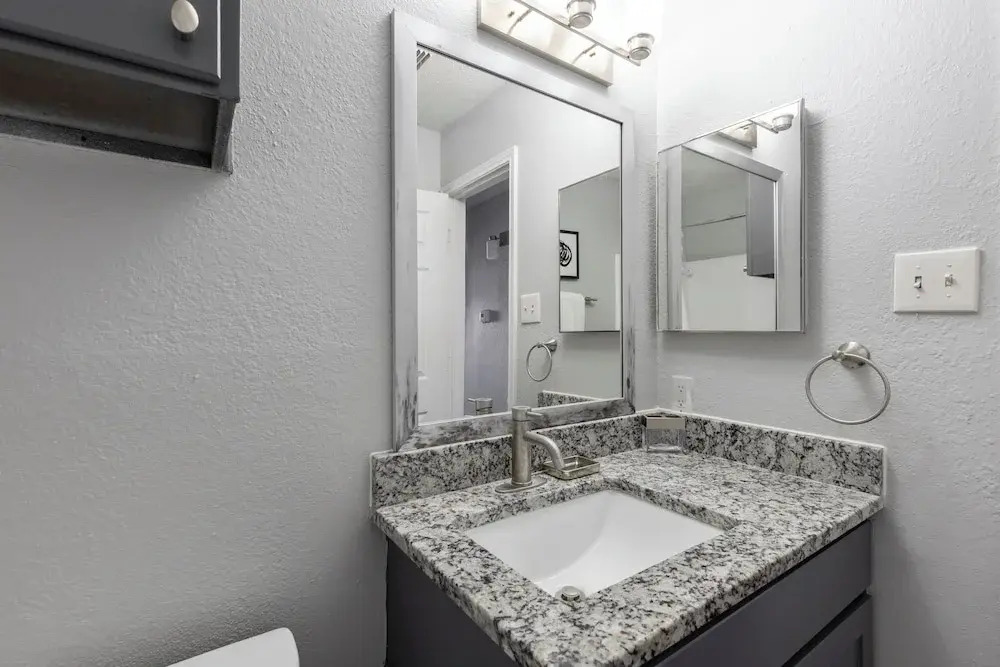 Landing Apartments - Quail Ridge