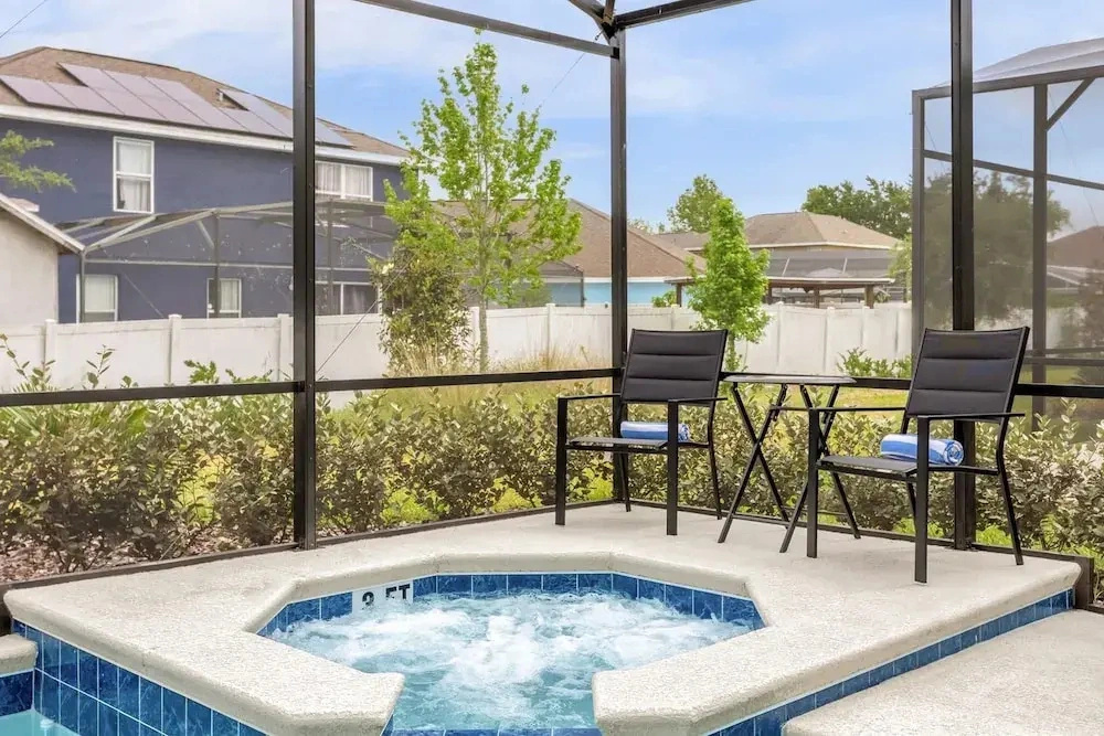 Upstay: Ultimate Orlando Retreat w Pool & Hot Tub