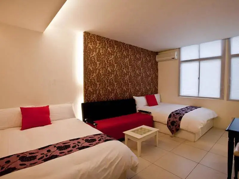 Moonstar Station Inn