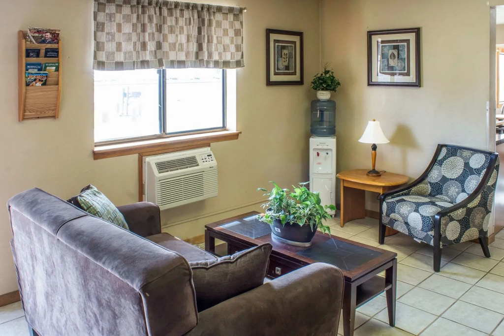 Le Mars Inn and Suites