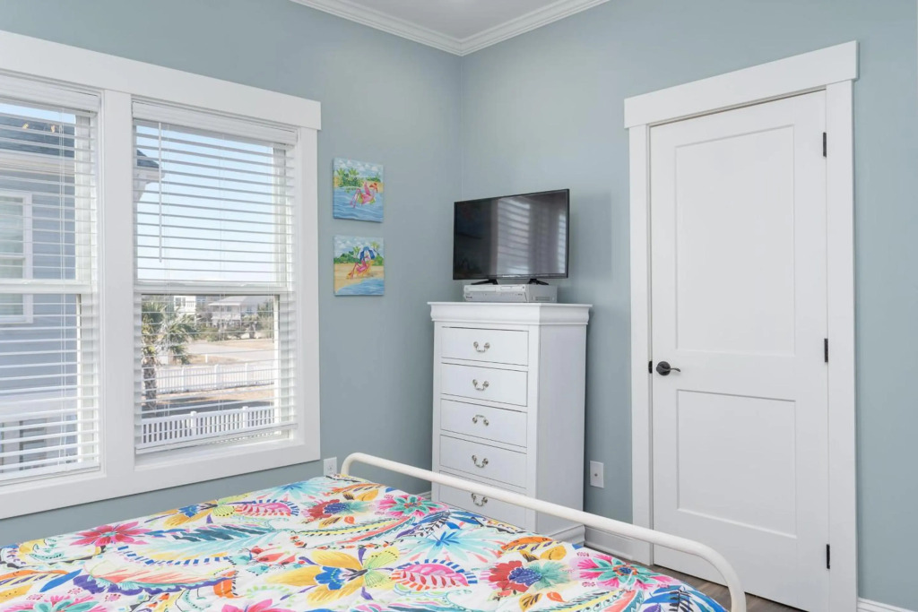 The Treasure Chest by Oak Island Accommodations