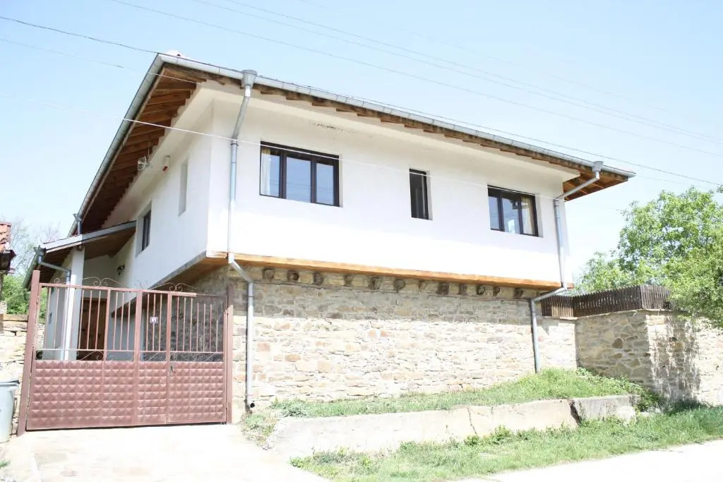 Villa Manoya