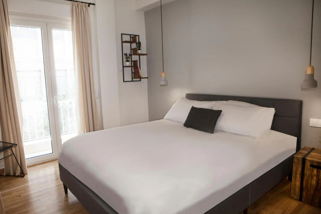 Central Comfy Modern Flat 2 bedrooms 2 bathrooms