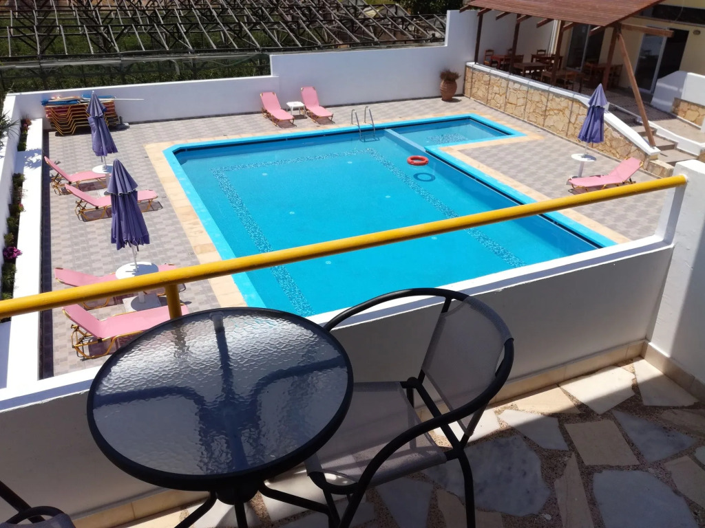 Karmi Studios & Apartments
