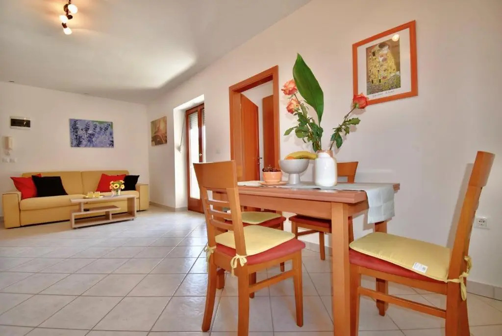 Amazing Apartment in Pula With