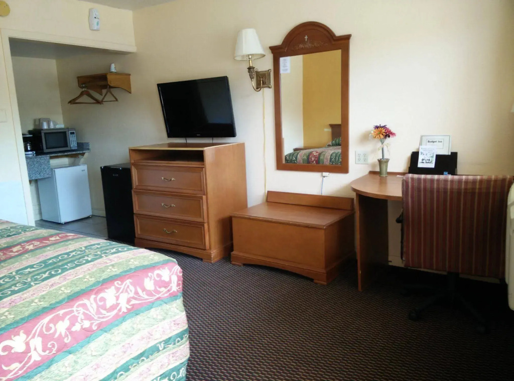 Budget Inn