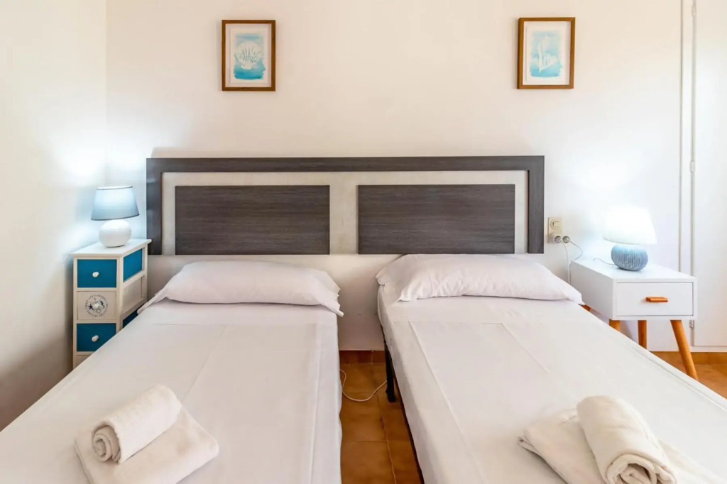 LA FARELLA LA COMA 65 apartamento con jardín y piscina comunitaria