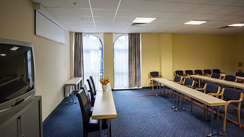 Stargaze Forum Hotel Düsseldorf-Hilden