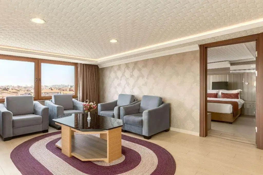 Ramada Usak