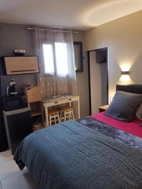 Hostal 170 Room 16 Service Appartement