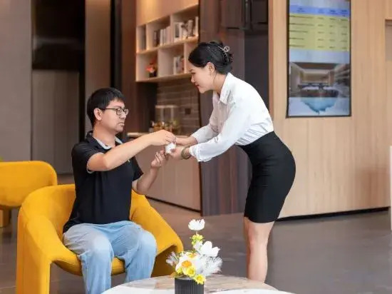 Rezen Anmei Hotel (Shenzhen Guanlan Fushikang Zhangge Kejiyuan)