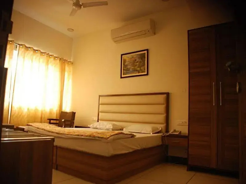 Hotel Aricent Opposite ISBT Sector 17 Chandigarh