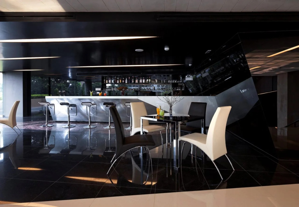 Nine Forty One Hotel