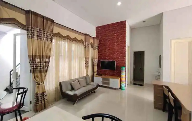 Villa Kembar Royal Garden By N2K