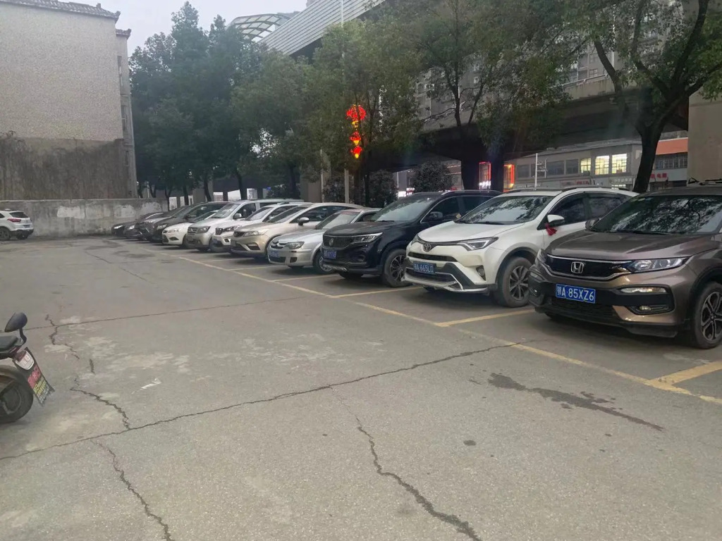 Hanting Hotel Wuhan Wujiashan