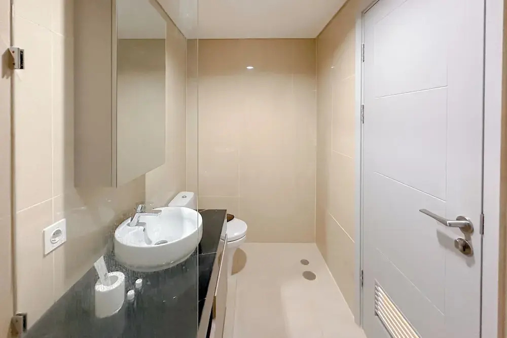 New Contemporary 2Br At Grand Sungkono Lagoon Apartment