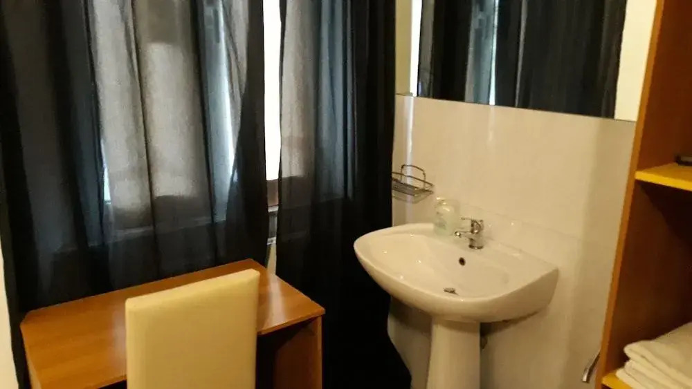 Hotel Houston Livorno - Struttura Esclusivamente Turistica - Not for Business or Workers