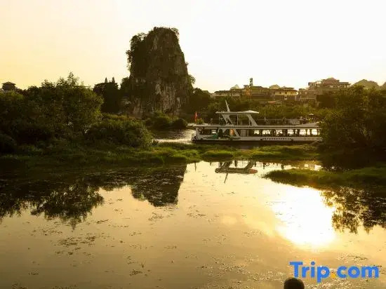 Lishu (Elephant Trunk Hill Two Rivers and Four Lakes)