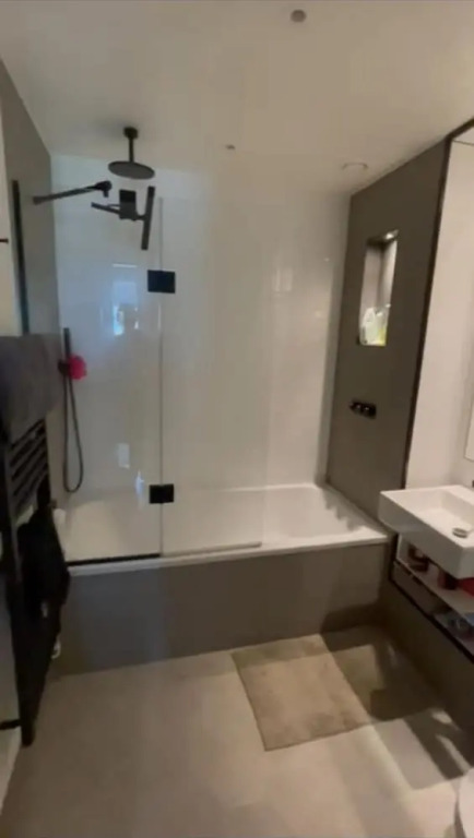 Central Wembley 2BR Modern Clean Connected