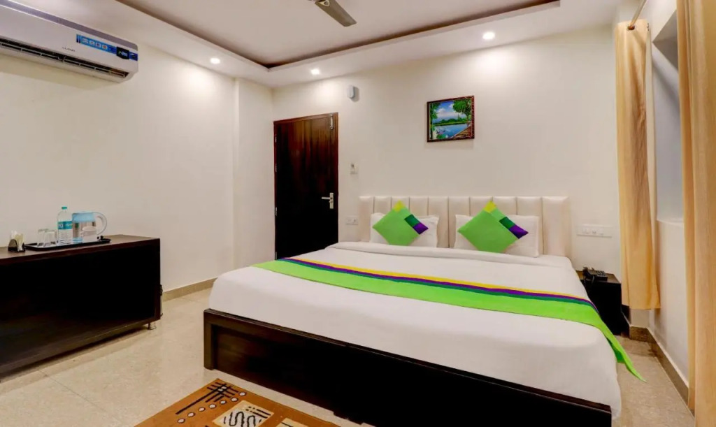 Itsy Hotels NV, Tapovan