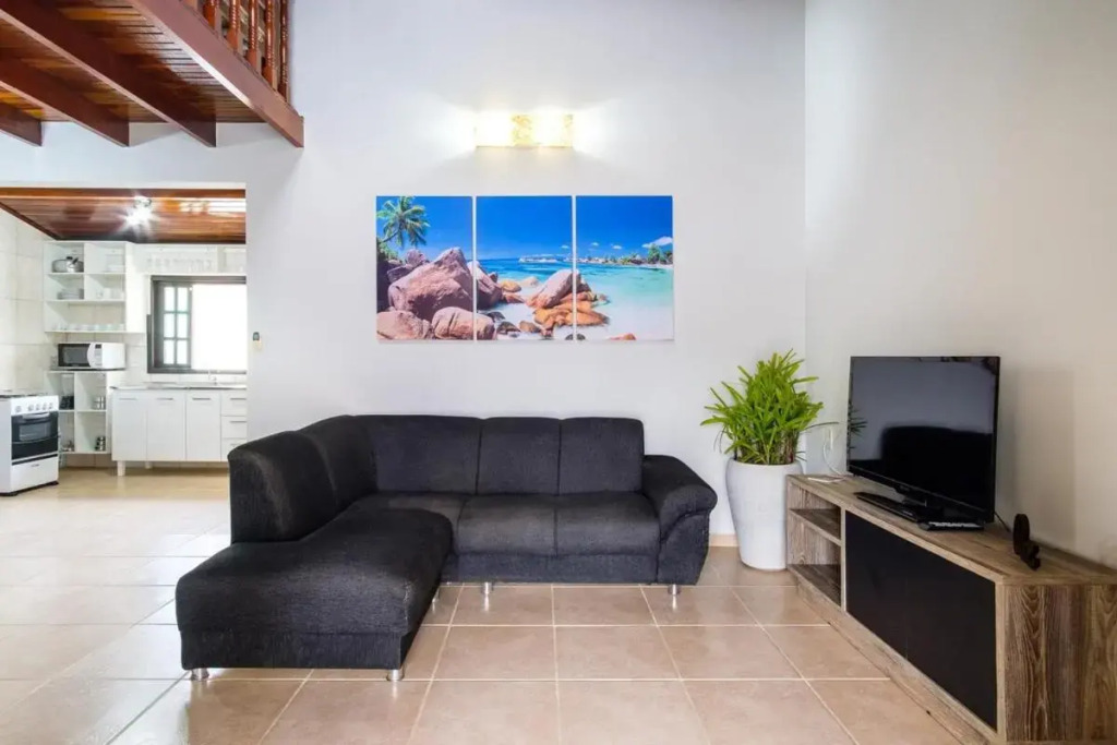 BH12 - Barra Seca · BH 12: CASA DE PRAIA GOSTOSA COM ÁREA GOURMET