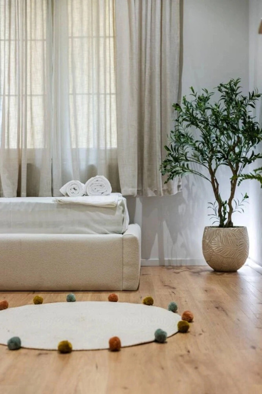 The Homey Flat Stylish 2BR City Apartment