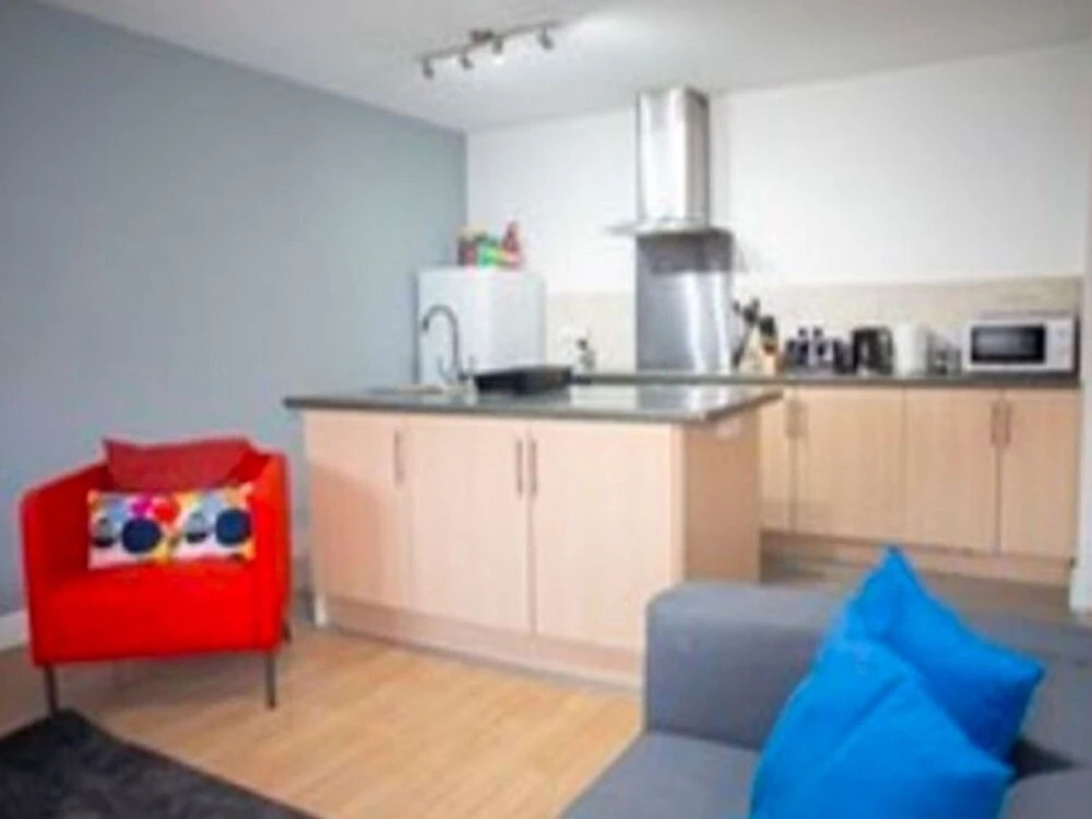 Lovely Holiday Home in Gloucester With Garden