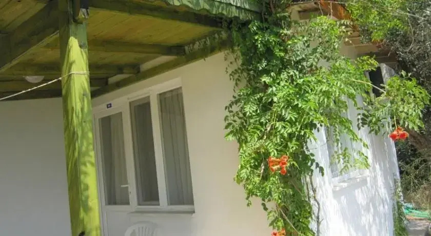 Antandros Motel