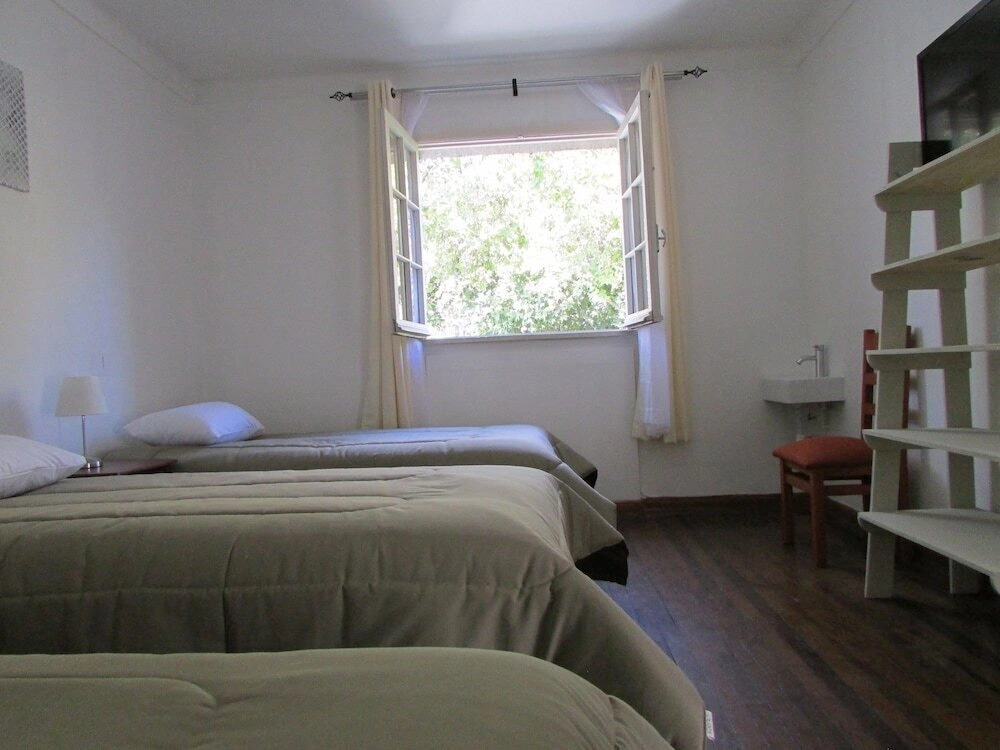 Hostal Romandia-33.44279