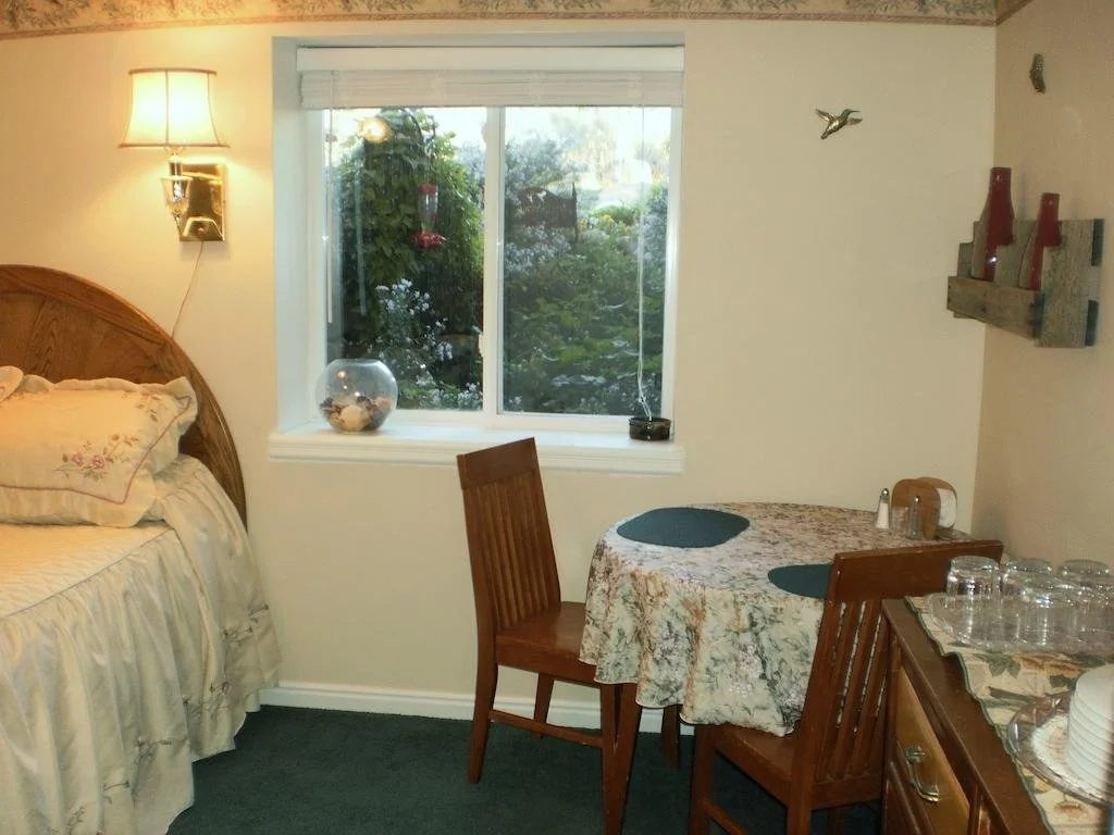 Lazy Inn Bed and Breakfast