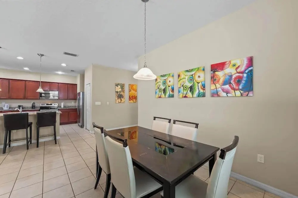 4 Bed Close to Disney Private Pool