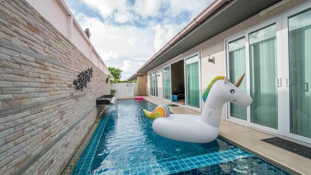 The Ville Jomtien Pool Villa